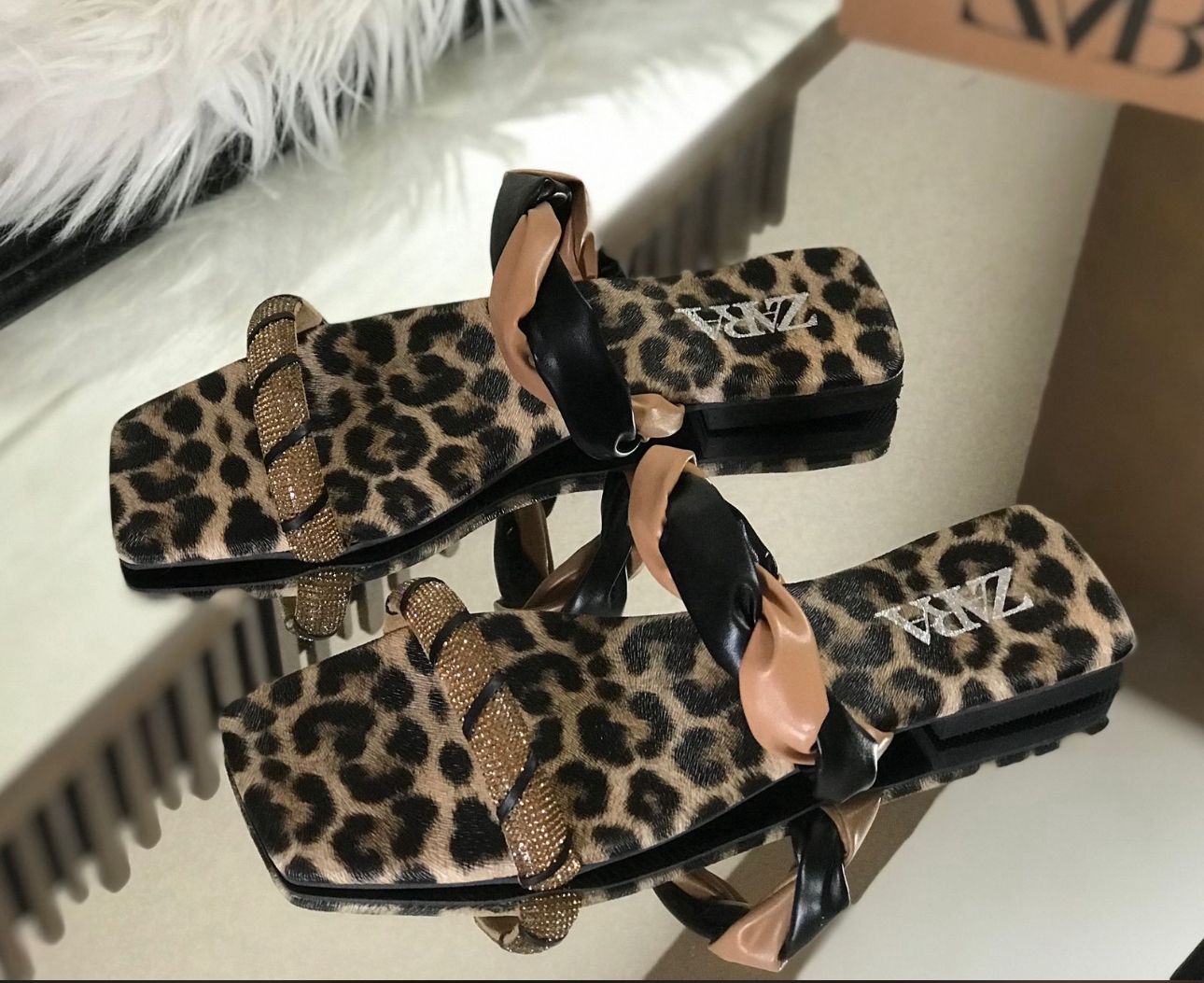 ZARA NEW ARRIVAL — Women's Flat Slippers (Brown)