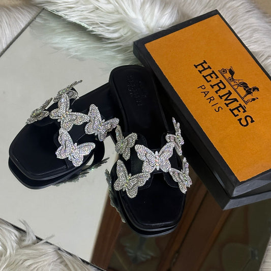 HERMÈS — Women's Slippers in 4 Stunning Colours (Black)