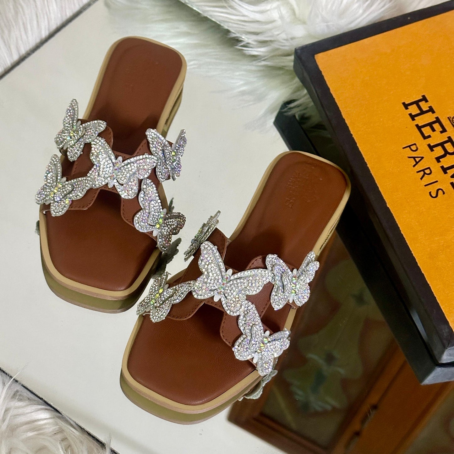 HERMÈS — Women's Slippers in 4 Stunning Colours (Brown)