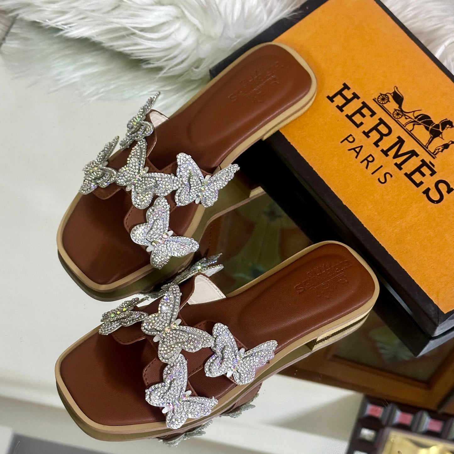HERMÈS — Women's Slippers in 4 Stunning Colours (Brown)