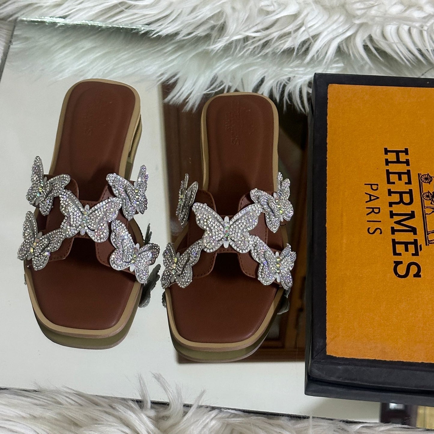 HERMÈS — Women's Slippers in 4 Stunning Colours (Brown)