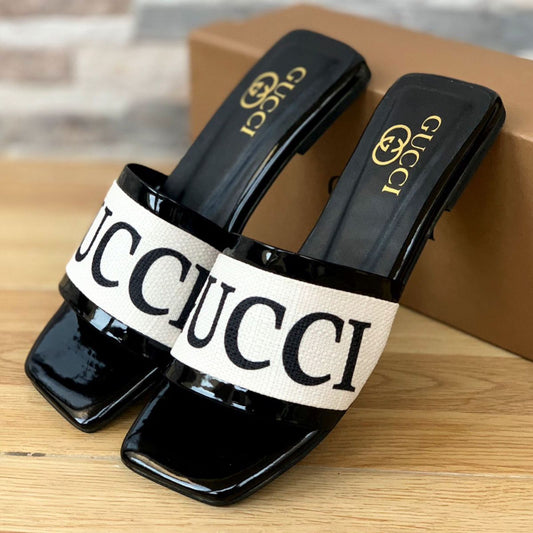 GUCCI — Designer Women's Flat Slippers (With Brand Box) (Black)
