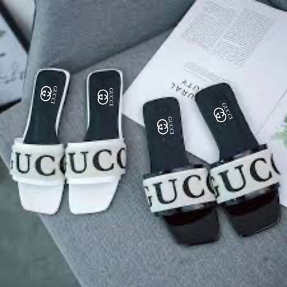 GUCCI — Designer Women's Flat Slippers (With Brand Box) (Black)