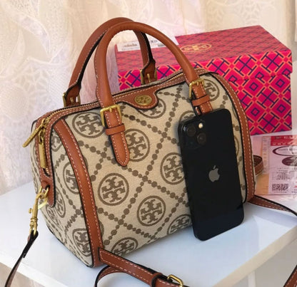 TORY BURCH — Women's Duffle Bag (Complete Branded Packaging) (Brown & Beige)