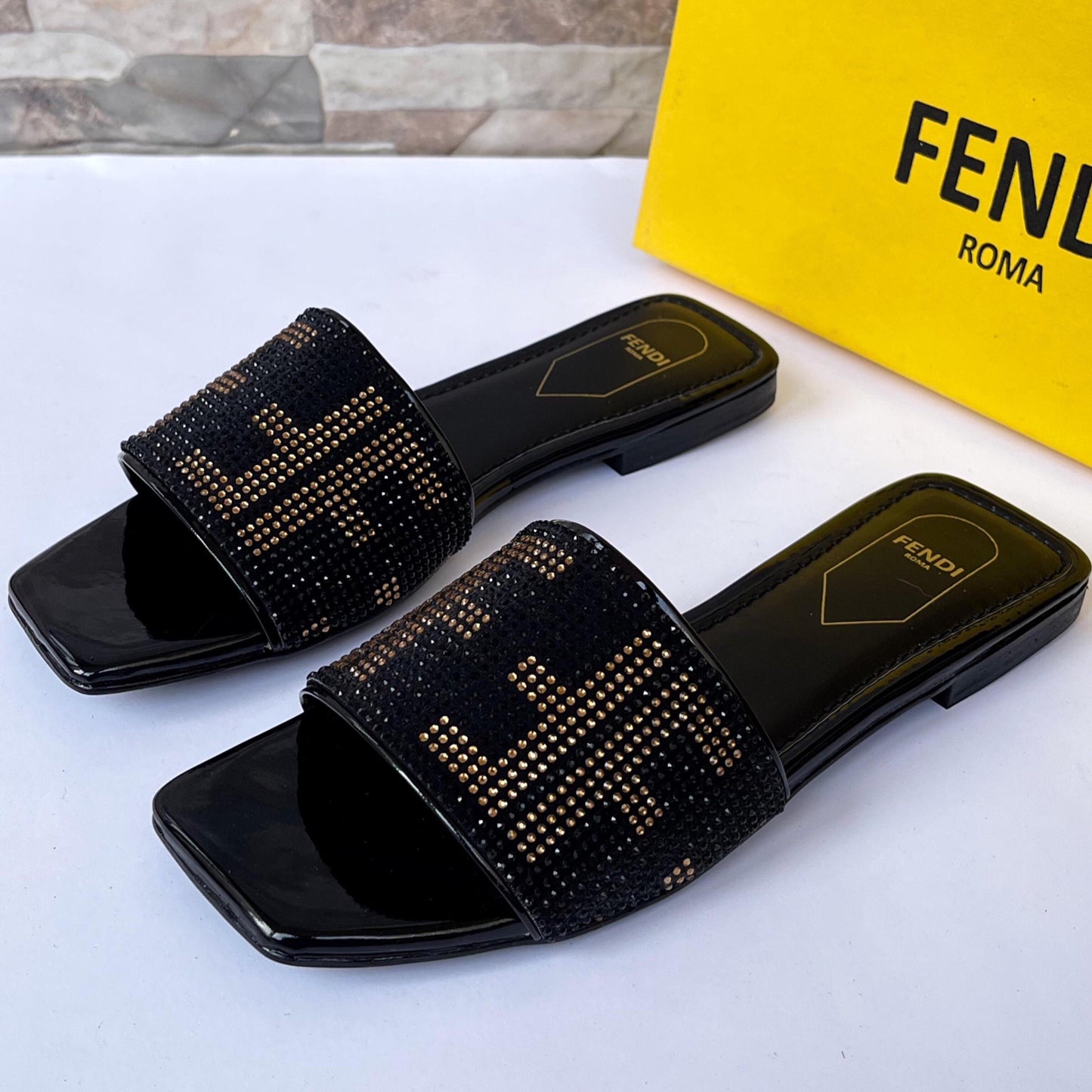 FENDI — Stone Slippers (Official Model | Re-Stock | With Brand Box) (Black)