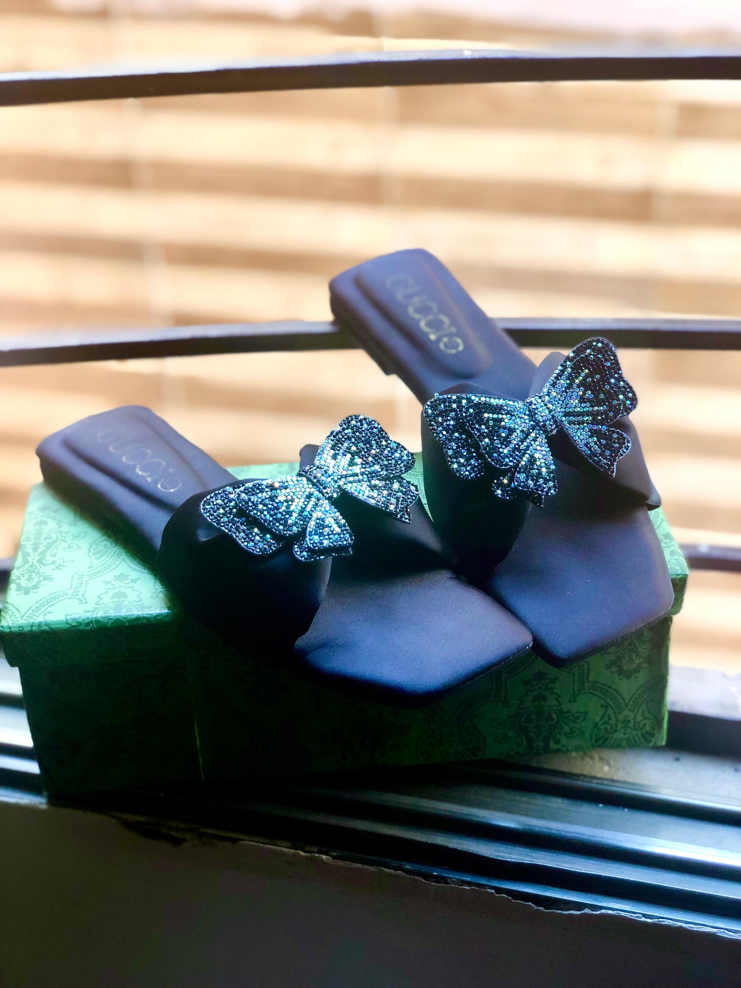 GUCCI — Butterfly 🦋 Flat Slippers (Re-Stock | With Brand Box) (Black)