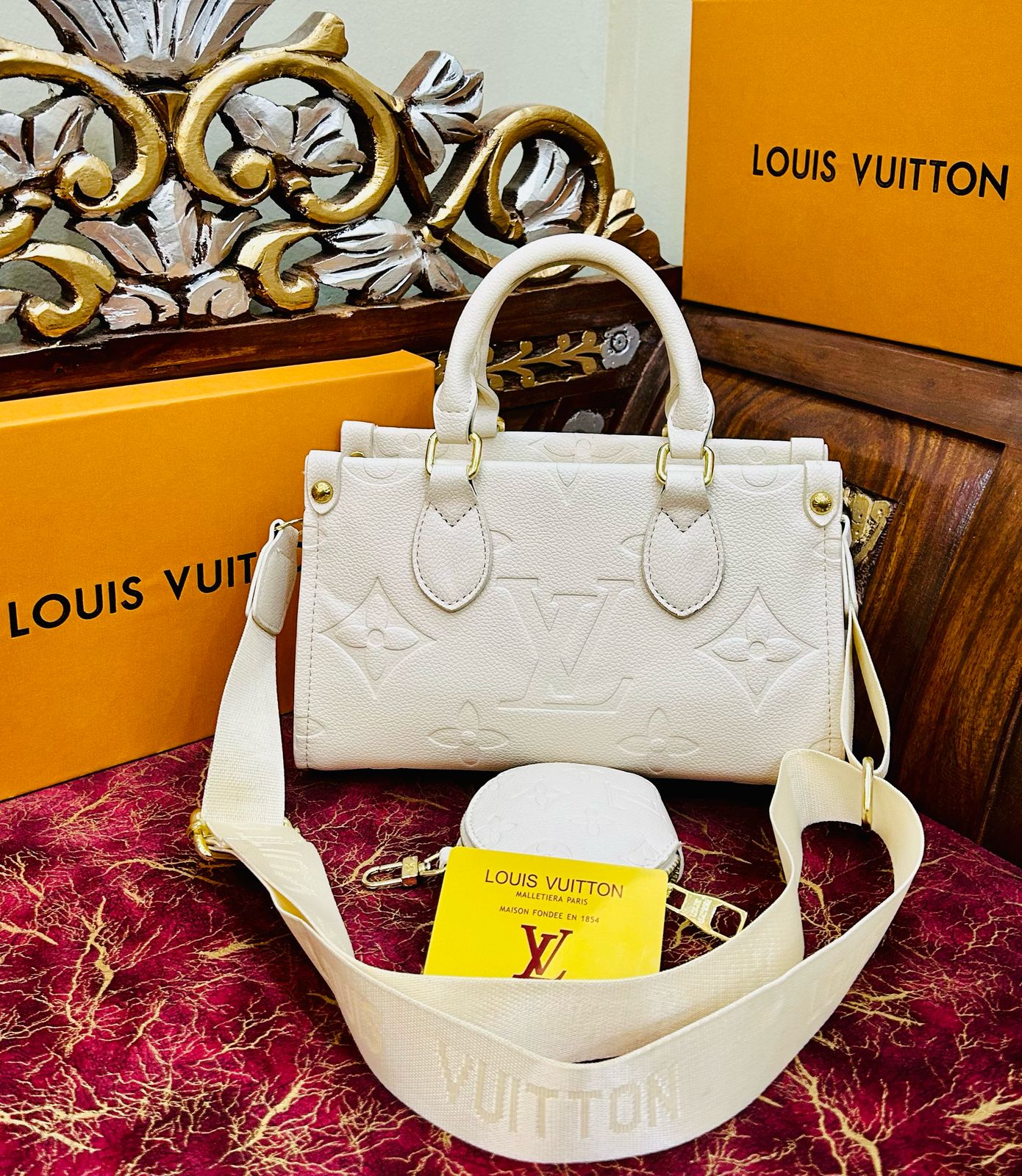 LOUIS VUITTON — OnTheGo Tote Bag (High Quality | New Stock Available) (Cream)