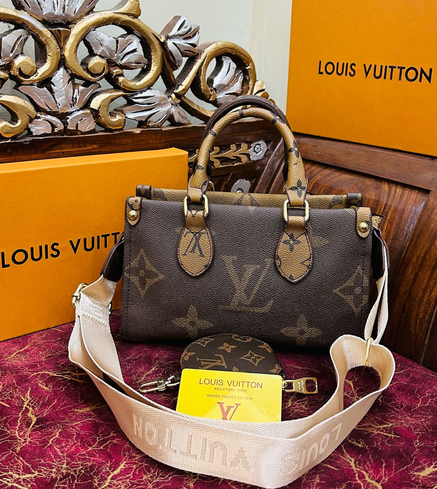LOUIS VUITTON — OnTheGo Tote Bag (High Quality | New Stock Available) (Chocolate)