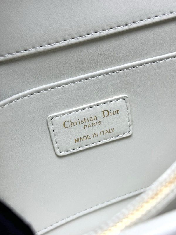 DIOR — Medium Women's Bag (High Quality | Same As Original | Full Dior Packaging) (White)