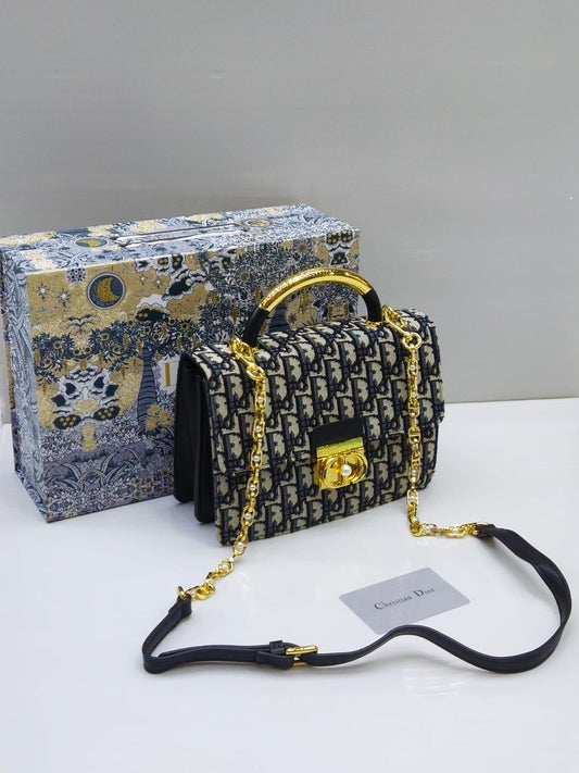 DIOR — Medium Women's Bag (High Quality | Same As Original | Full Dior Packaging) (Off White & Black)
