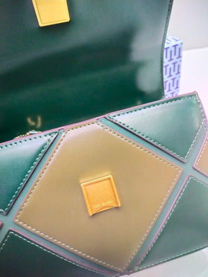 Tory Burch — Women's Spacious Handbag (Master Quality | Logo Detail | Brand Packaging) (Green Black)