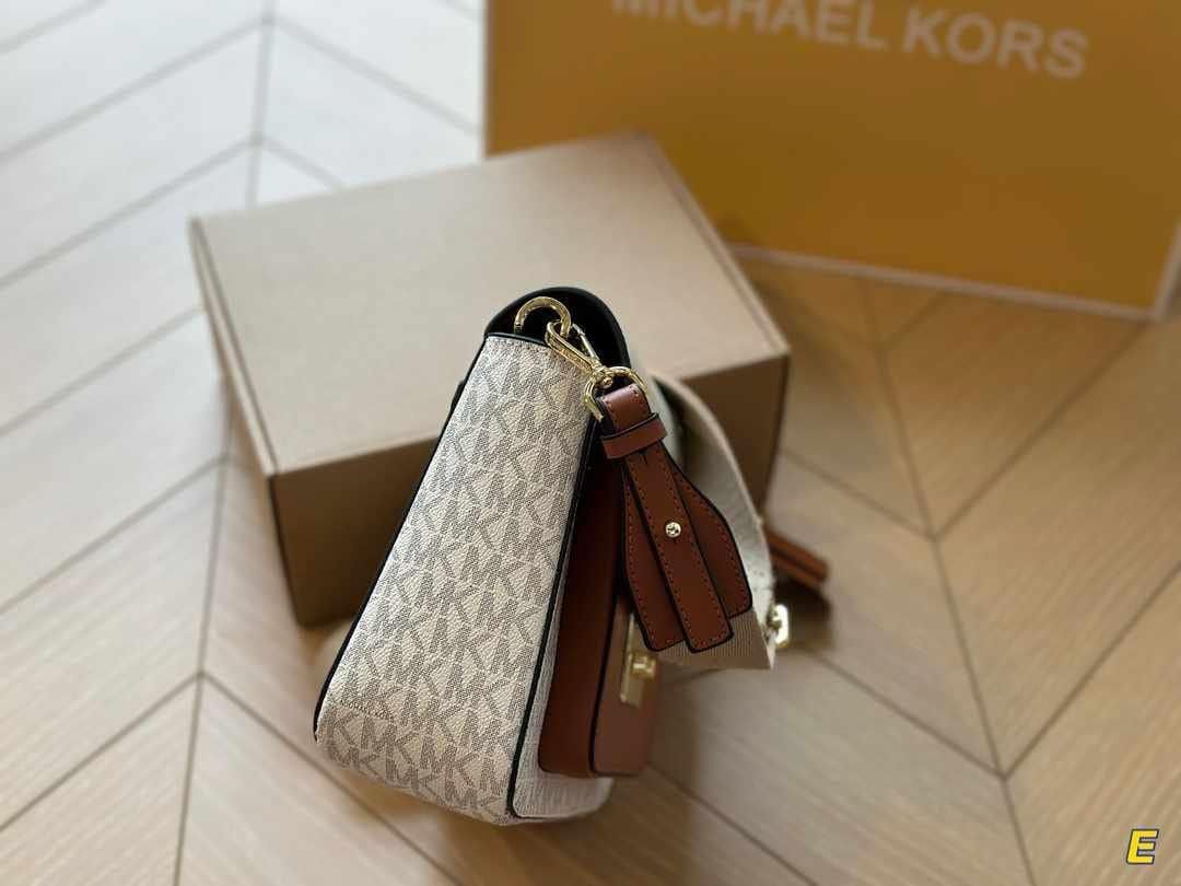 Michael Kors — Women's Crossbody Bag (Master Quality | Full Branding | Premium Packaging) (Offwhite Brown)