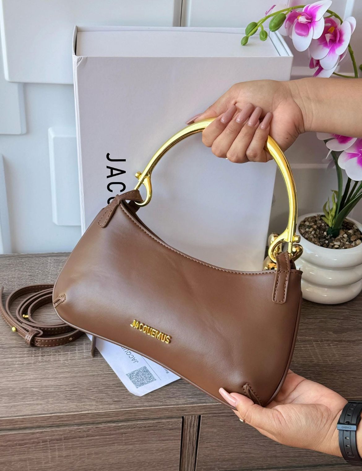 Jacquemus — Le Bisou Mousqueton Bag (Gold-Tone Hardware | Luxury Packaging) (Brown)