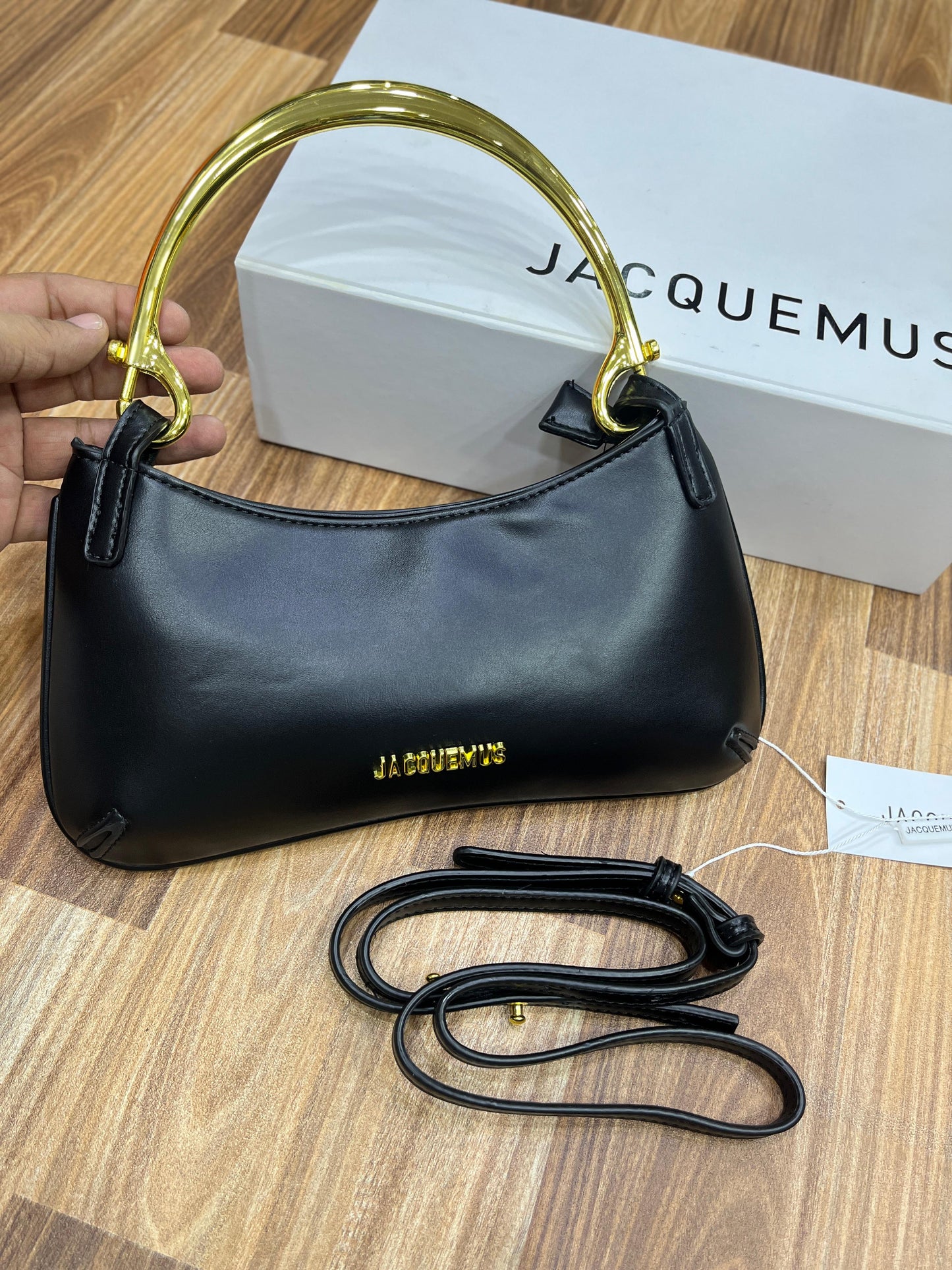 Jacquemus — Le Bisou Mousqueton Bag (Gold-Tone Hardware | Luxury Packaging) (Black)