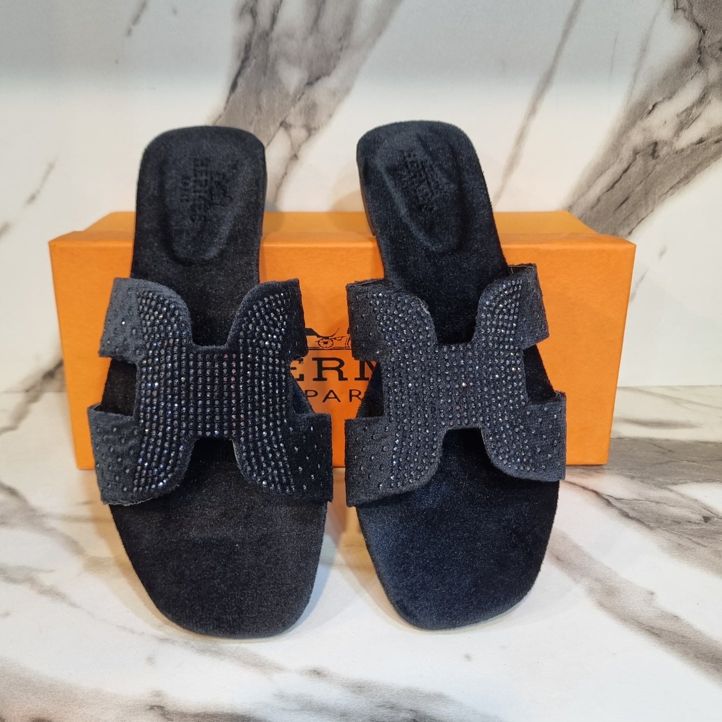Hermes Stone Flats – Restocked in 5 Gorgeous Colors (Black)
