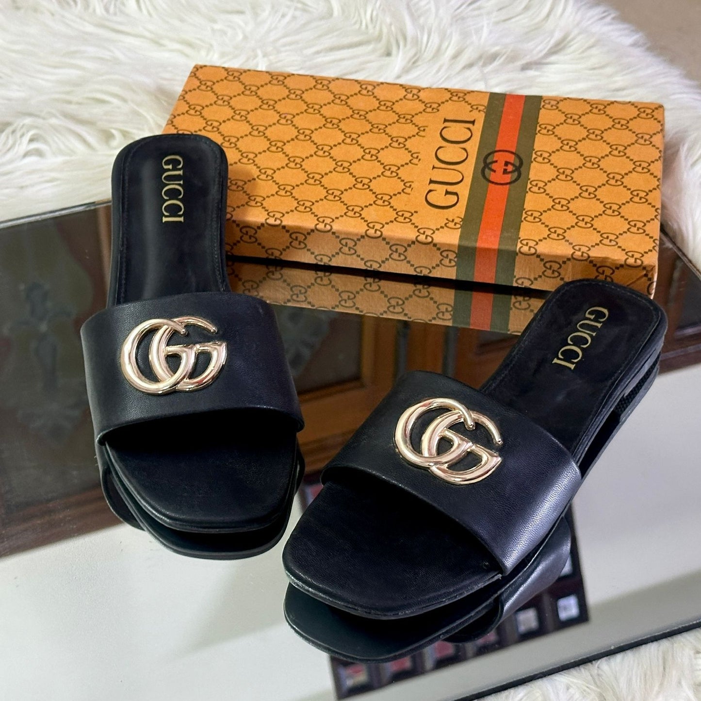 GUCCI Premium Slippers – 2 Colours (Black)