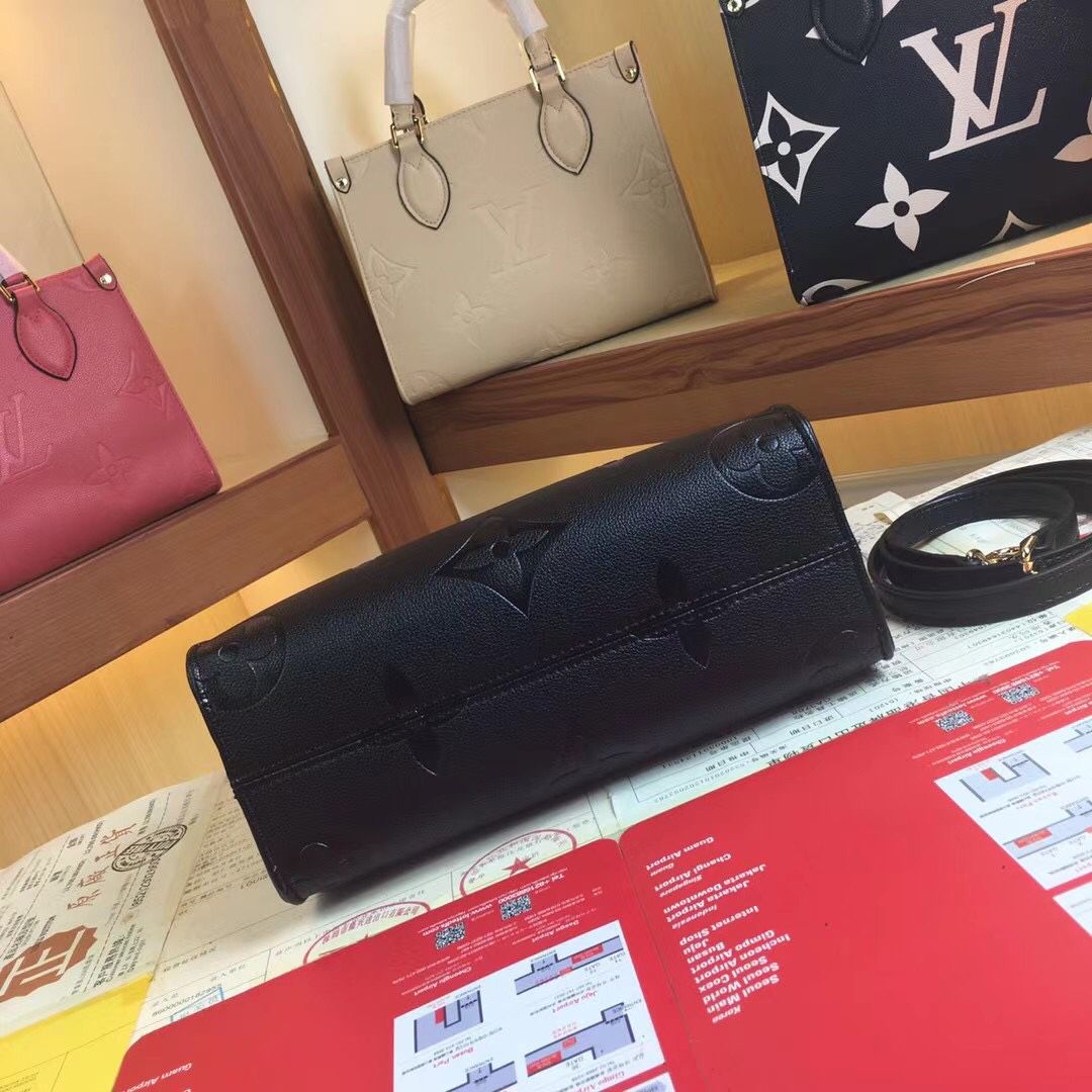 Louis Vuitton OnTheGo PM – Black Edition
