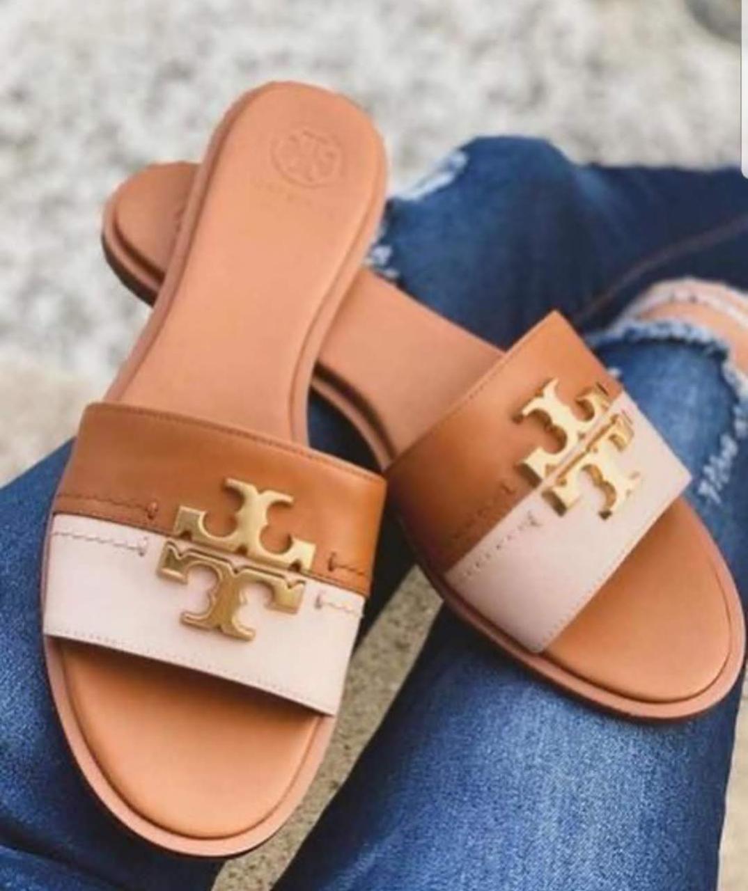 Tory Burch Signature Slippers – New Arrival (Beige-Off White)