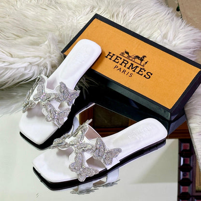 HERMÈS Medicated Sole Slippers – Elegant Comfort (White)