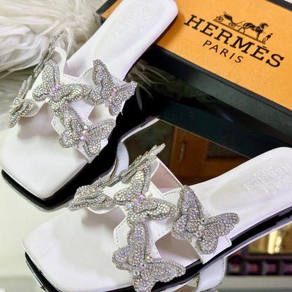 HERMÈS Medicated Sole Slippers – Elegant Comfort (White)