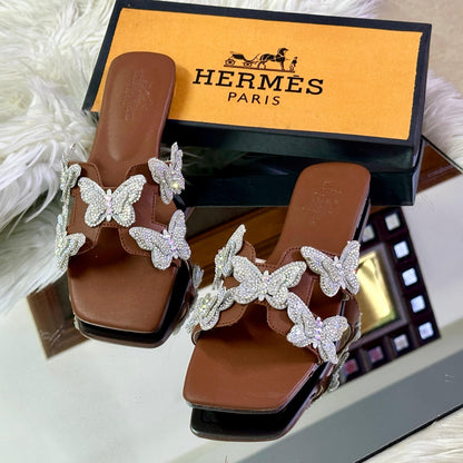 HERMÈS Medicated Sole Slippers – Elegant Comfort (Brown)