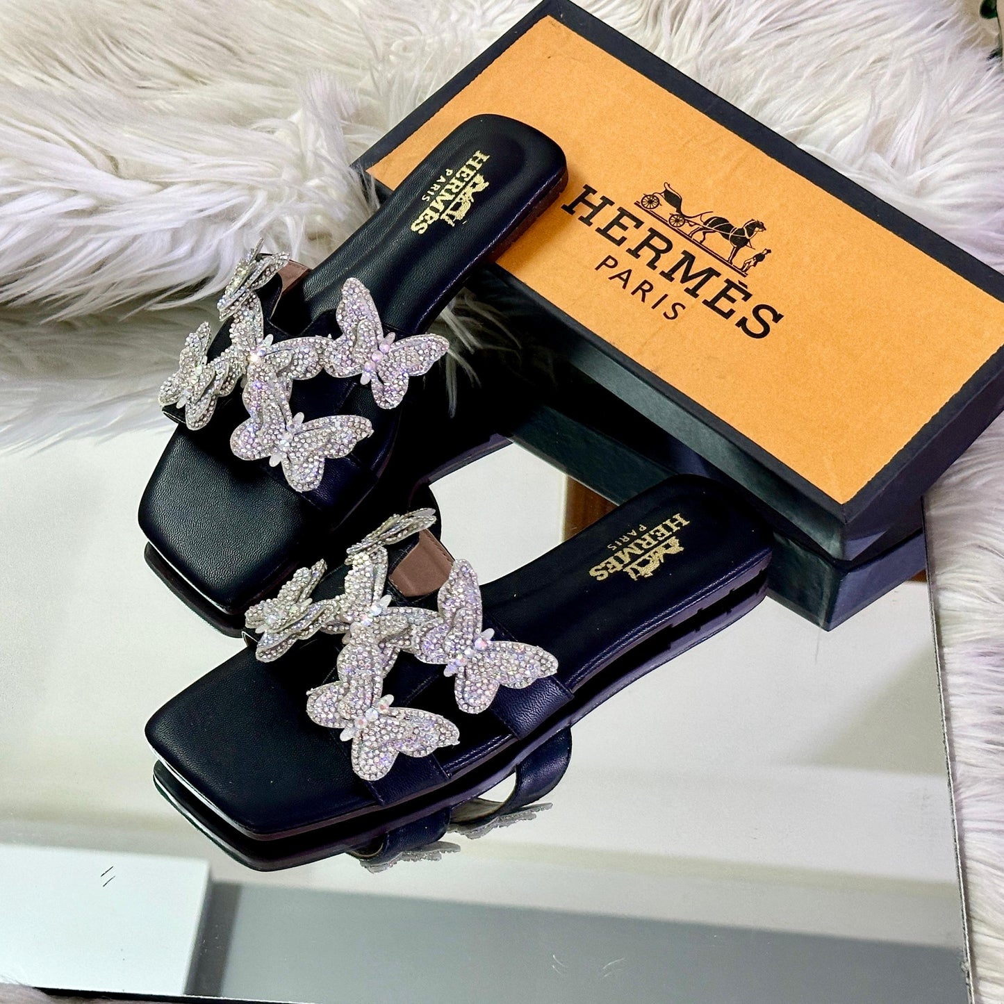 HERMÈS Medicated Sole Slippers – Elegant Comfort (Black)