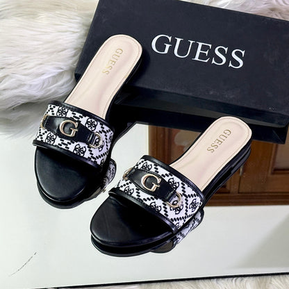 GUESS Premium Slippers – Restocked (Black)