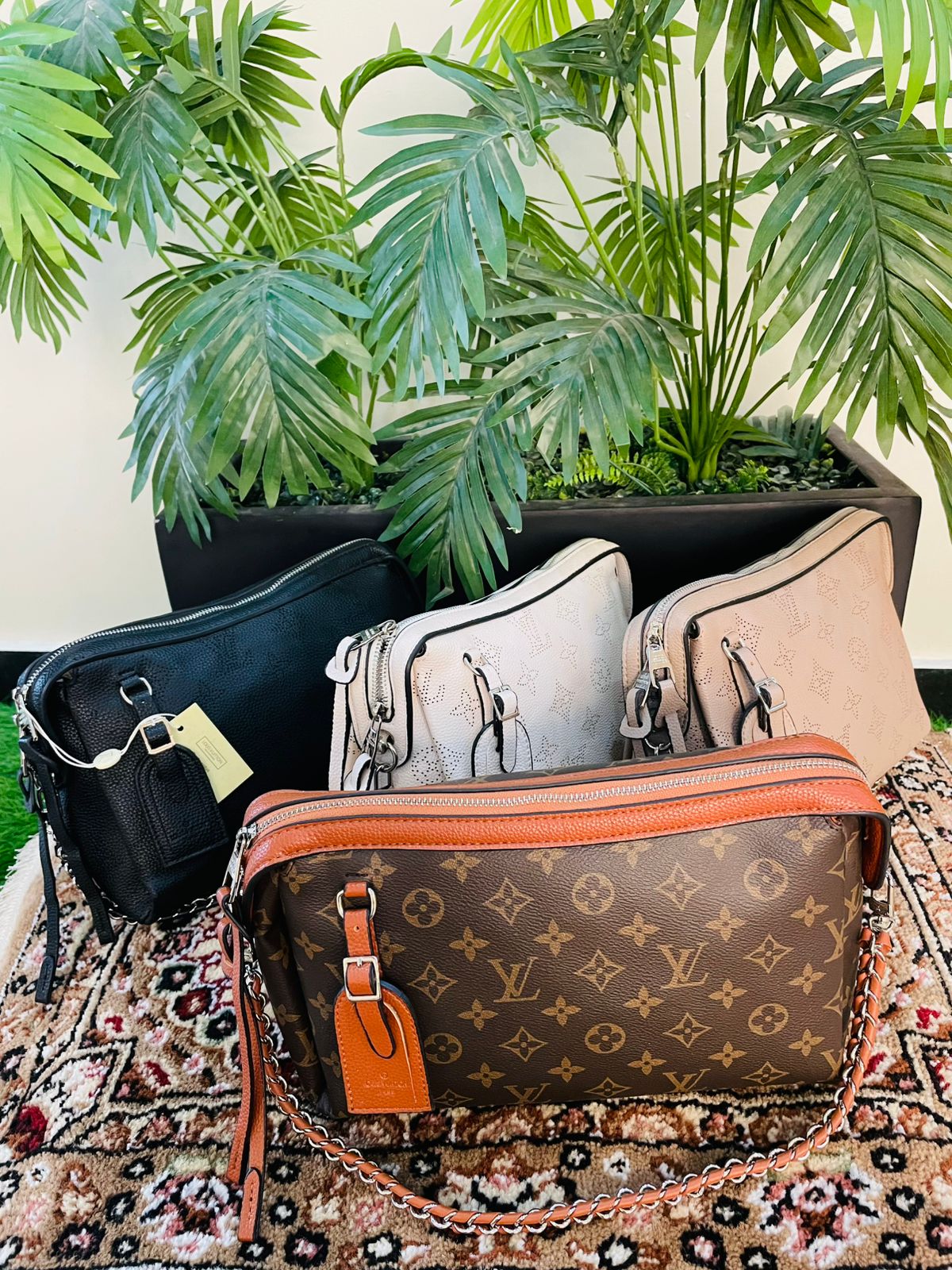 LOUIS VUITTON-Inspired Handbag – Premium Quality Women Bag with Silver Accessories (Black)