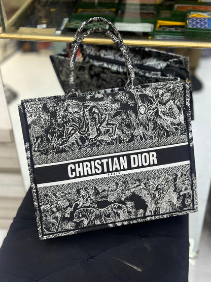 CHRISTIAN DIOR-Inspired Tote – High Quality Denim Women Bag with Beautiful Print(Black&White)