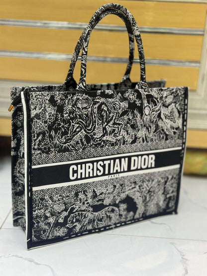 CHRISTIAN DIOR-Inspired Tote – High Quality Denim Women Bag with Beautiful Print(Black&White)