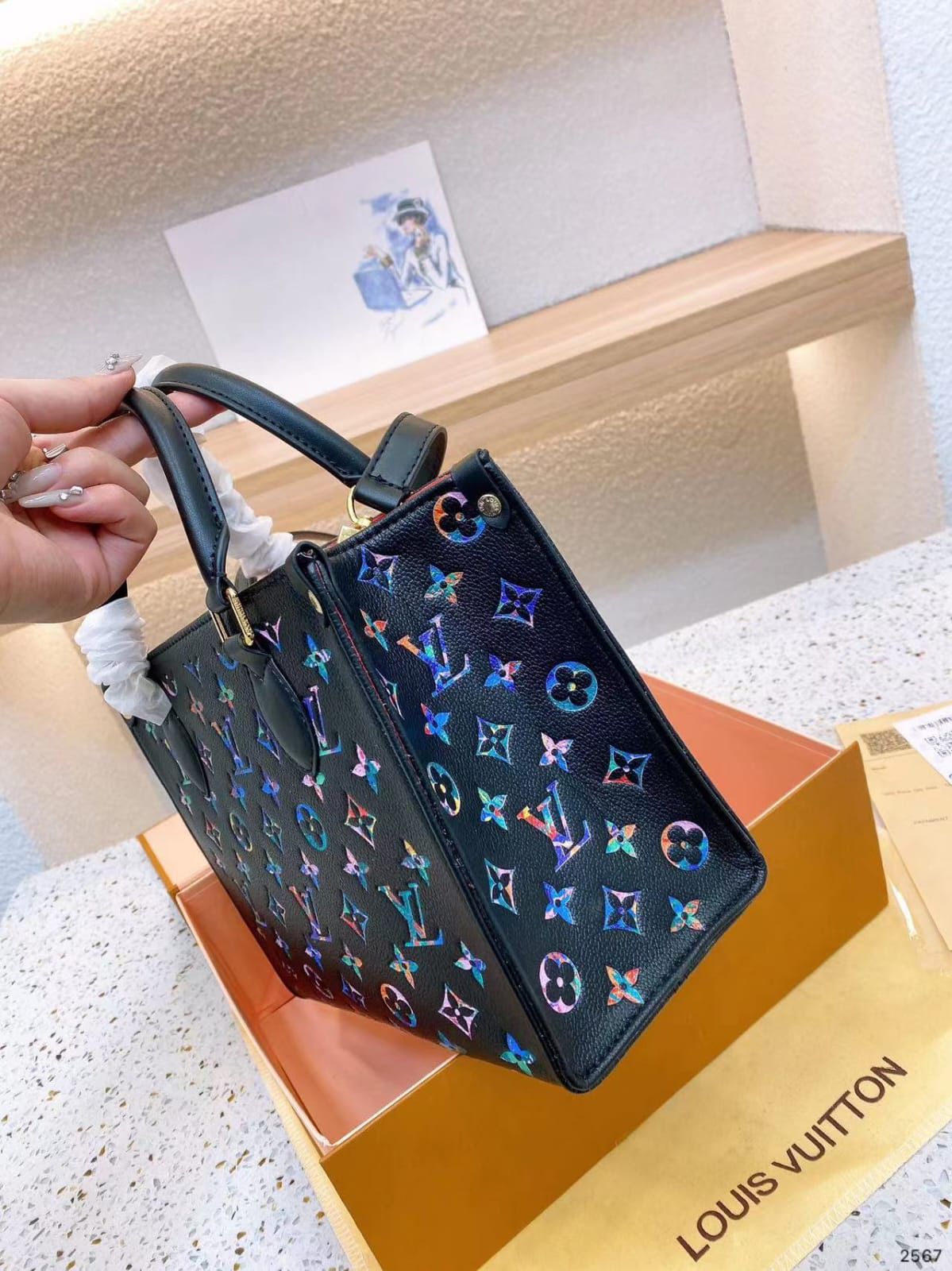 LOUIS VUITTON On The Go-Inspired – High Quality Medium Women Bag with Full Packaging(Black 2)