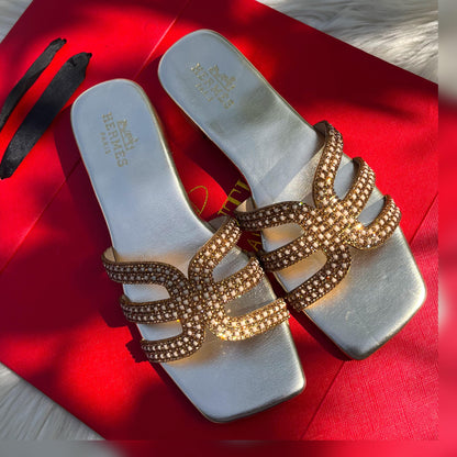 HERMÈS-Inspired Flat Slippers – Premium Comfort with Brand Box (Silver)