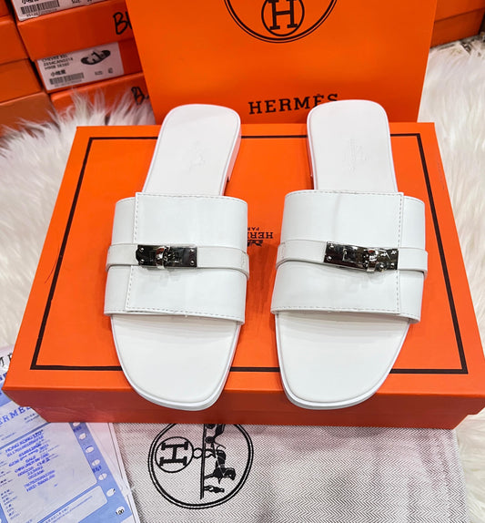 HERMÈS Giulia-Inspired Sandals – Elegant Women Footwear with Iconic Buckle & Full Packaging(White 2)