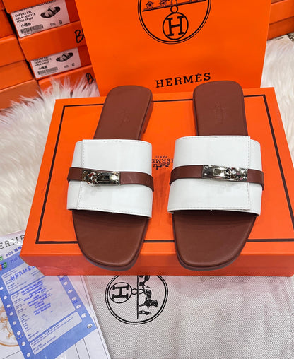 HERMÈS Giulia-Inspired Sandals – Elegant Women Footwear with Iconic Buckle & Full Packaging(White 1)