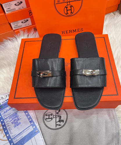 HERMÈS Giulia-Inspired Sandals – Elegant Women Footwear with Iconic Buckle & Full Packaging(Black 1)