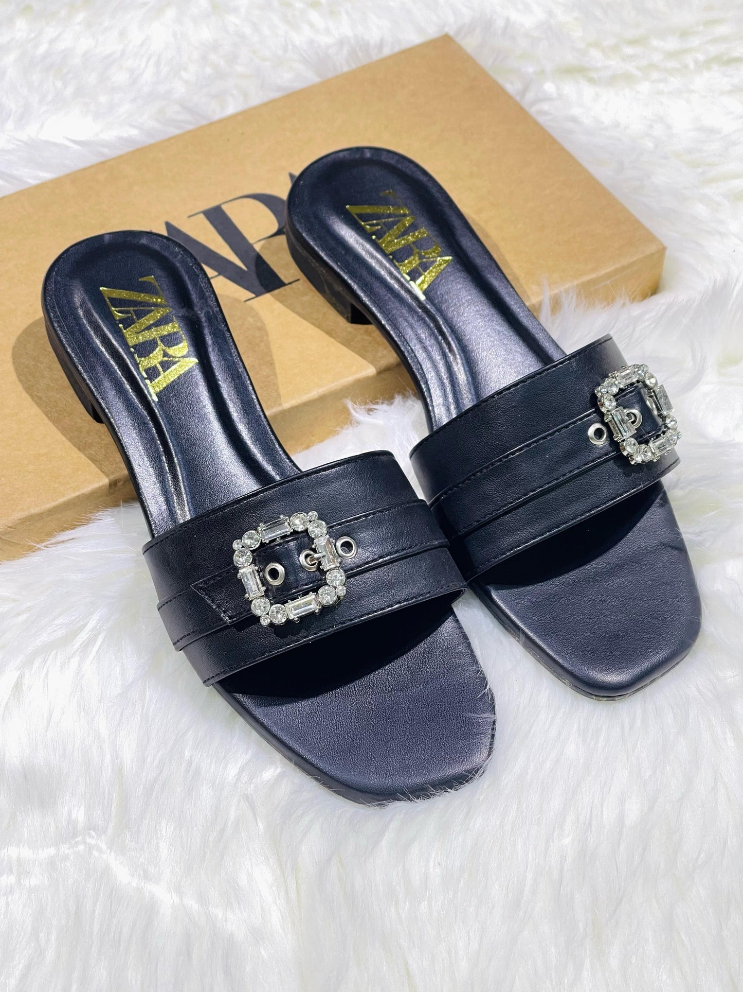 SALE – ZARA Flat Slippers – Trendy Women Footwear with Brand Box
