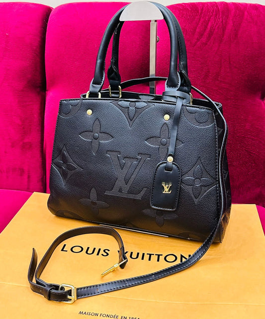 Louis Vuitton Women Bag – Soft, Premium & Elegant (Black)
