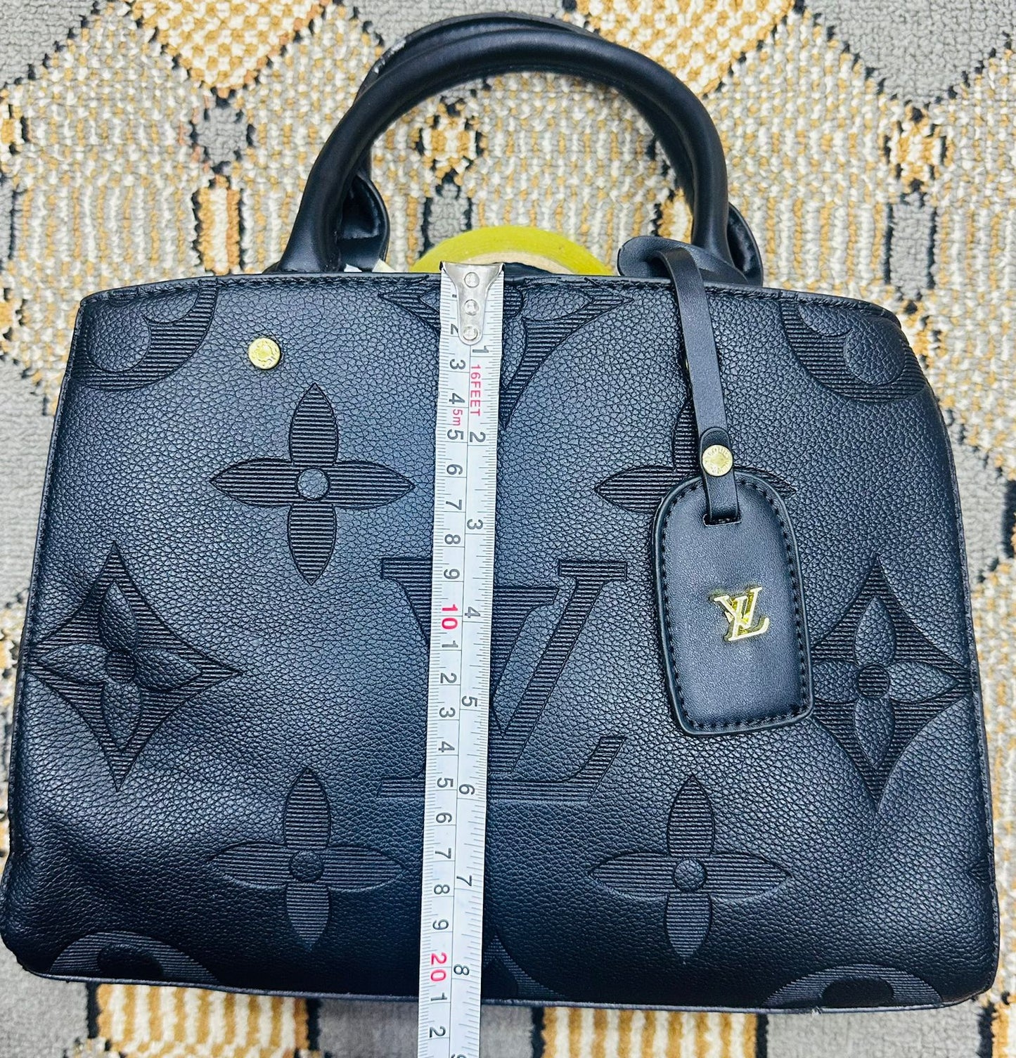 Louis Vuitton Women Bag – Soft, Premium & Elegant (Black)