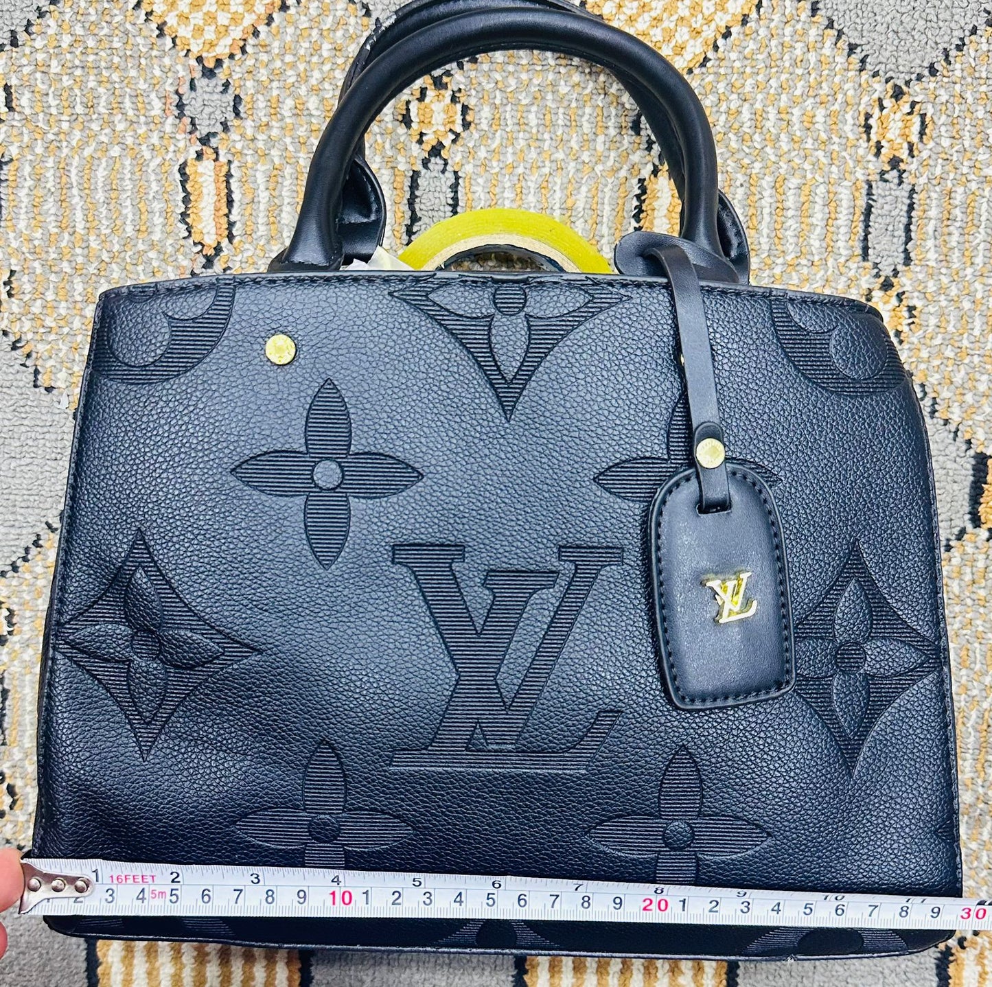 Louis Vuitton Women Bag – Soft, Premium & Elegant (Black)