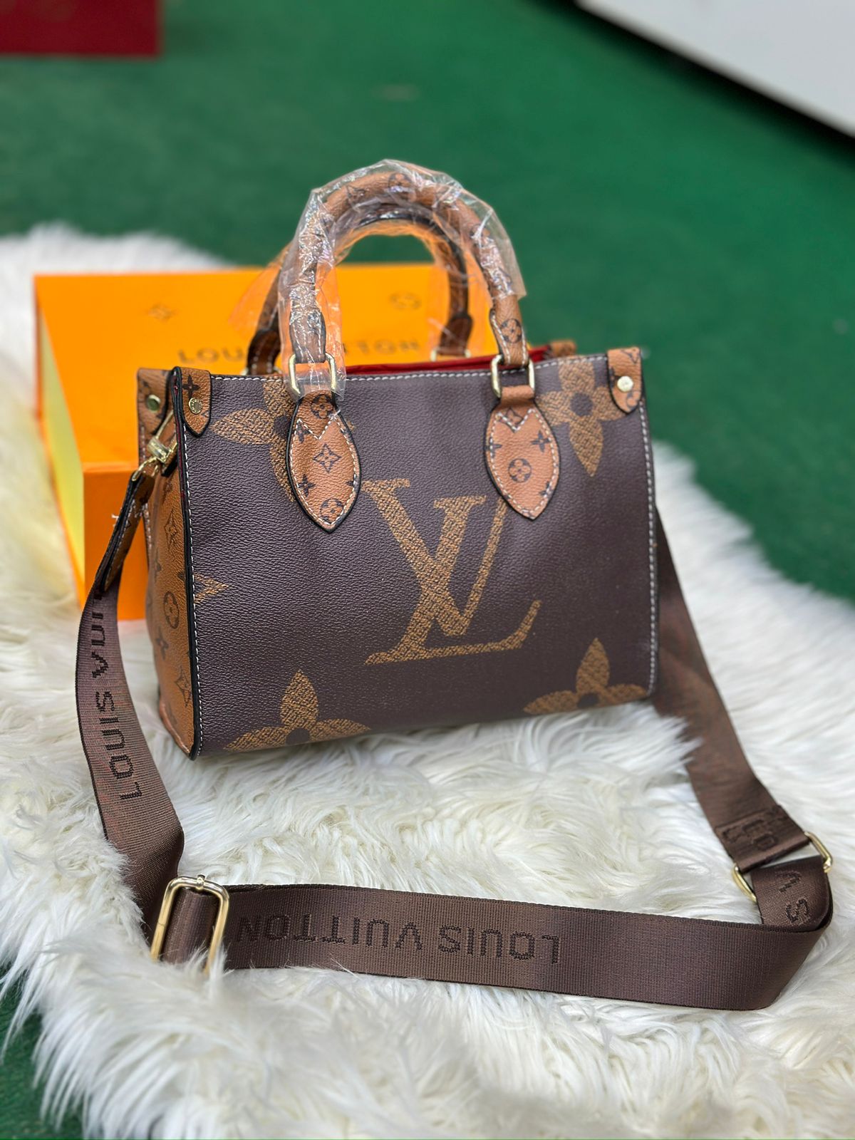 LOUIS VUITTON – On The Go Women Bag (Master Quality) (Brown)