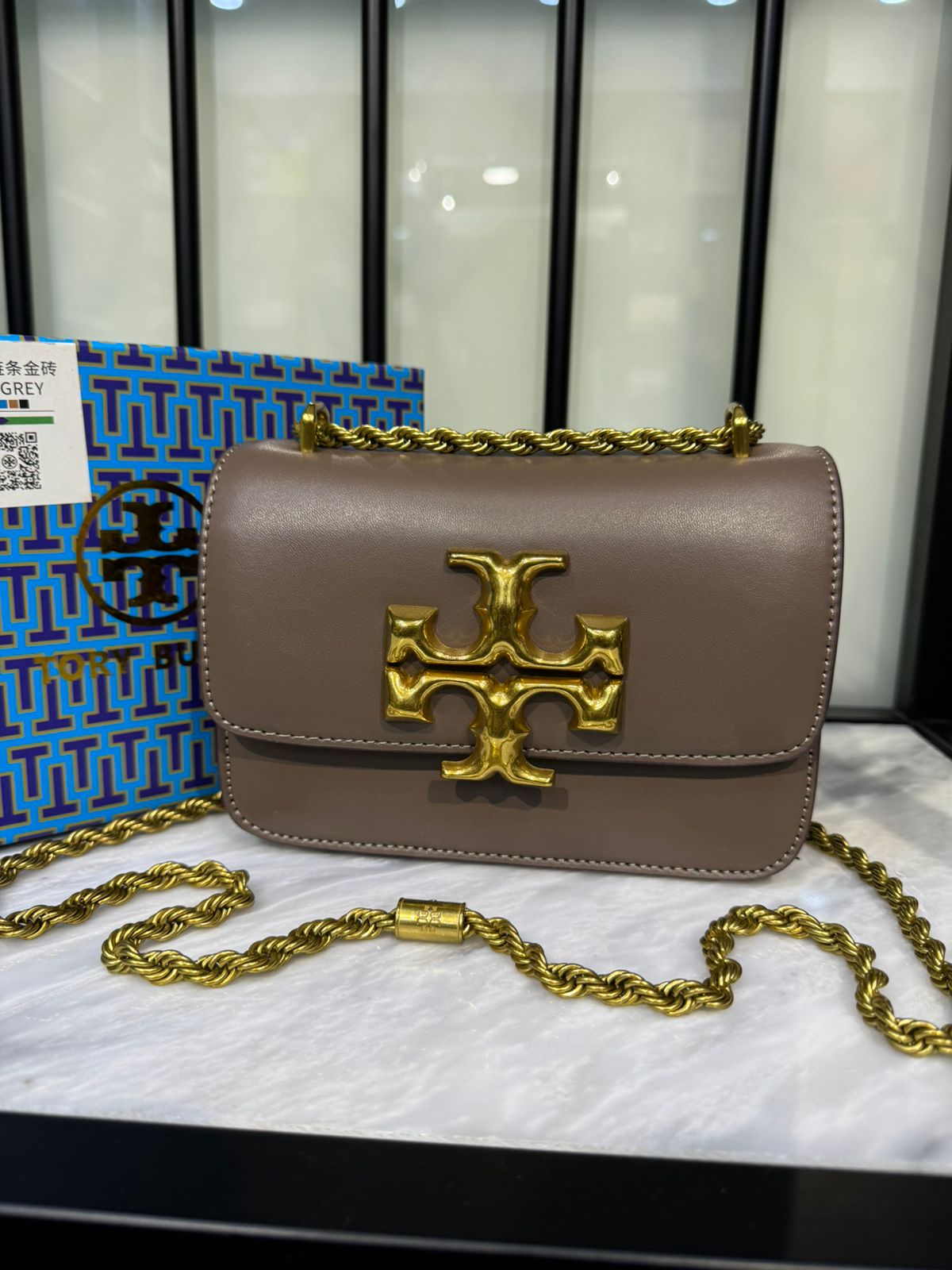 Tory Burch Small Eleanor Bag – Elegant, Compact & Iconic (Brown 1)