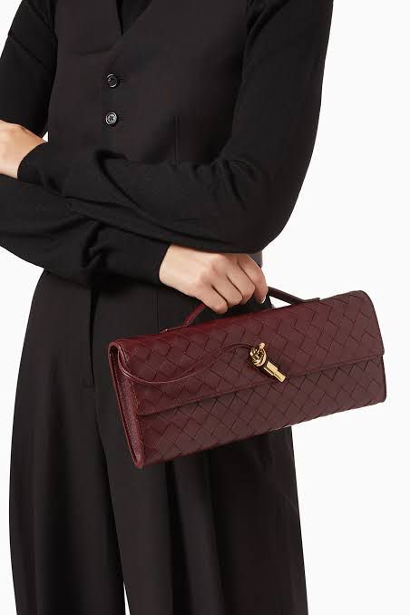 Bottega Veneta Andiamo Clutch Bag – 31cm (Maroon)