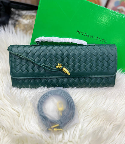 Bottega Veneta Andiamo Clutch Bag – 31cm (Green)