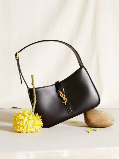 SAINT LAURENT – Le 5 à 7 Hobo Shoulder Bag (Black Matt)