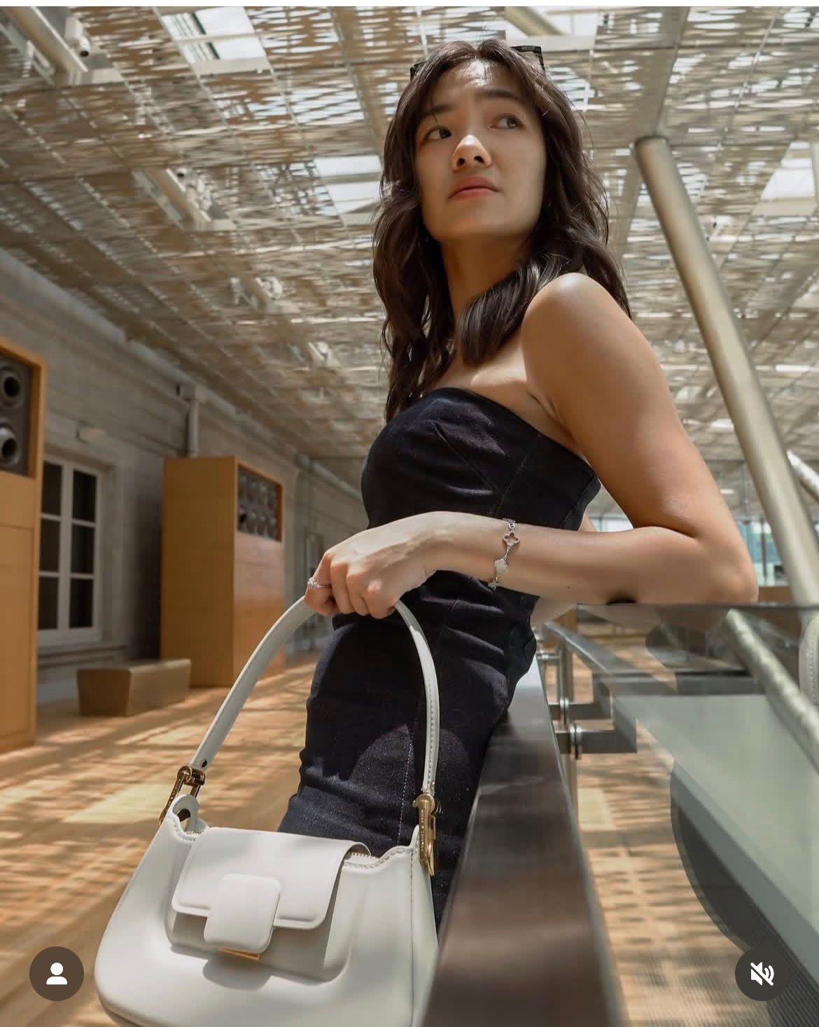 CHARLES & KEITH – Koa Leather Push-Lock Top Handle Bag (White)