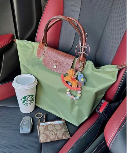 Longchamp Medium Le Pliage Tote – Effortless Parisian Style (Green/Brown)