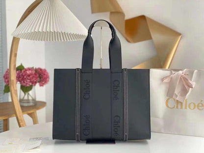 Chloe Tote Bag – Timeless Luxury & Everyday Practicality (Black)