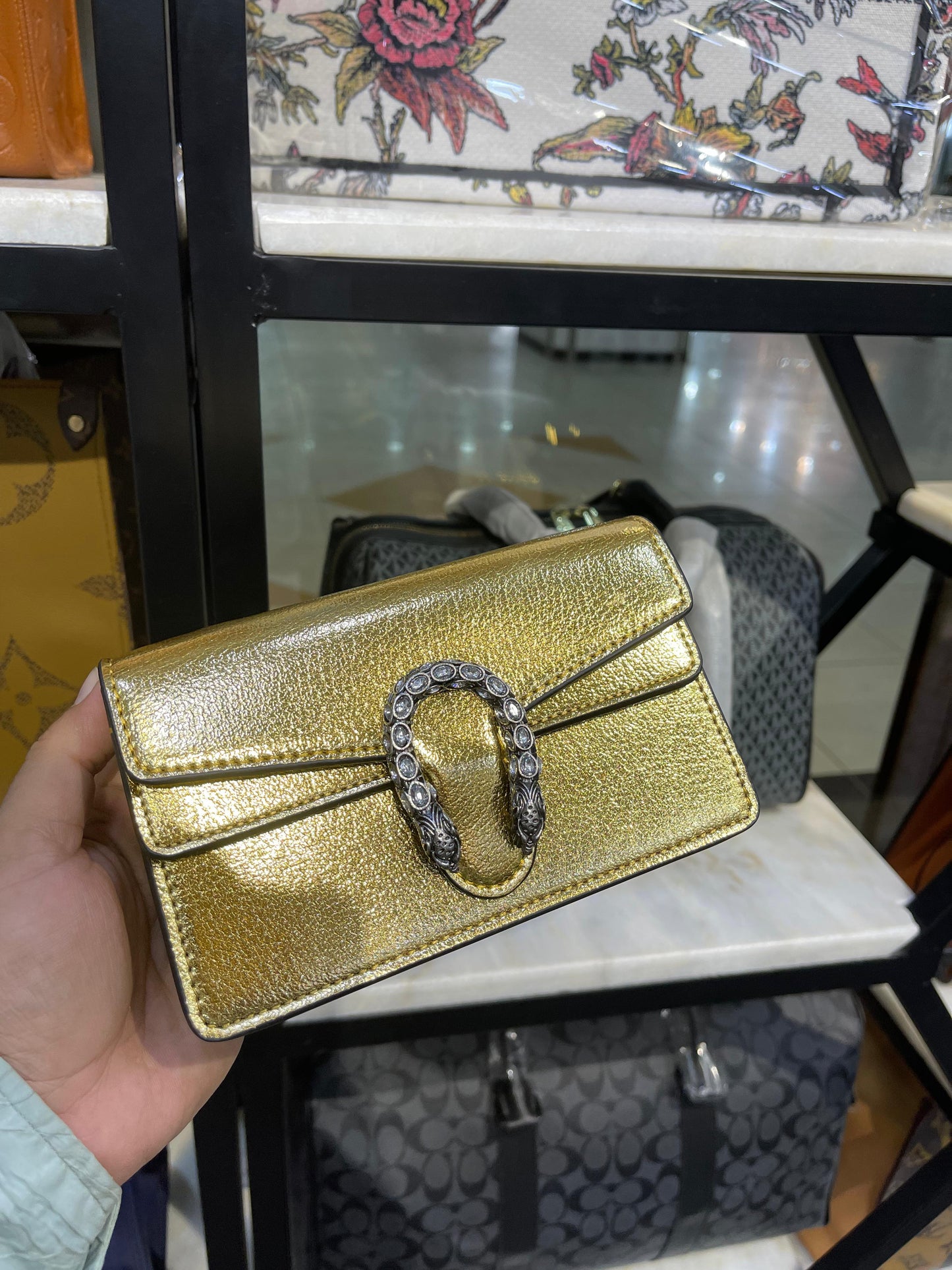 Gucci Dionysus Mini Women Bag – Luxury Designer Crossbody (Gold)