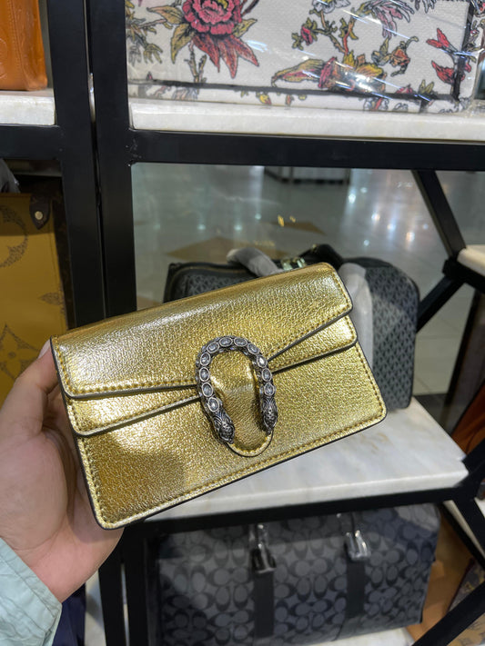 Gucci Dionysus Mini Women Bag – Luxury Designer Crossbody (Gold)