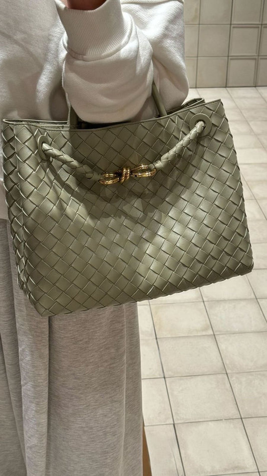Bottega Veneta Andiamo Women Bag – Intrecciato Leather Top Handle & Crossbody(Olive Green)